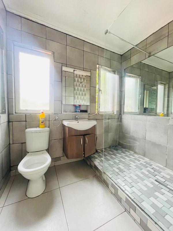 6 Bedroom Property for Sale in Orange Grove Eastern Cape